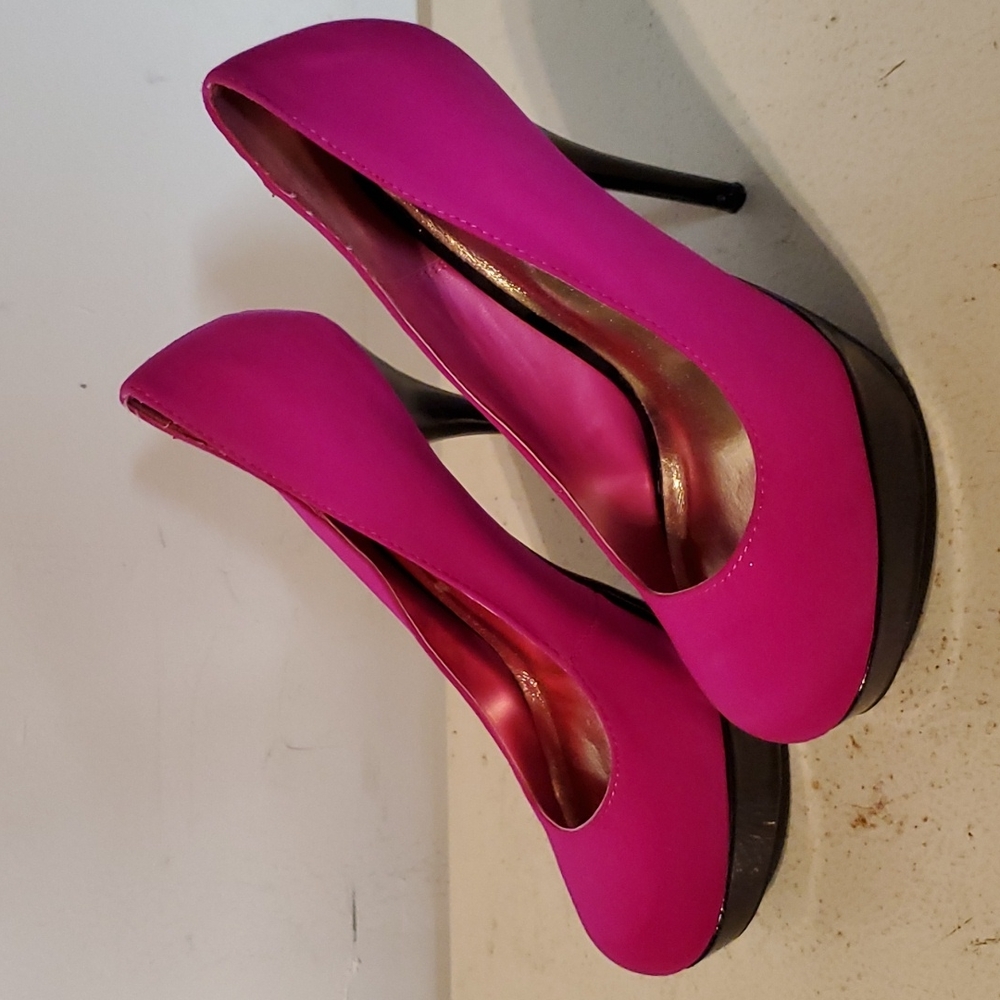 Anne Michelle heels